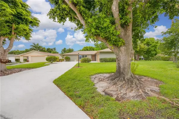 Naples, FL 34112,4468 Beechwood Lake DR