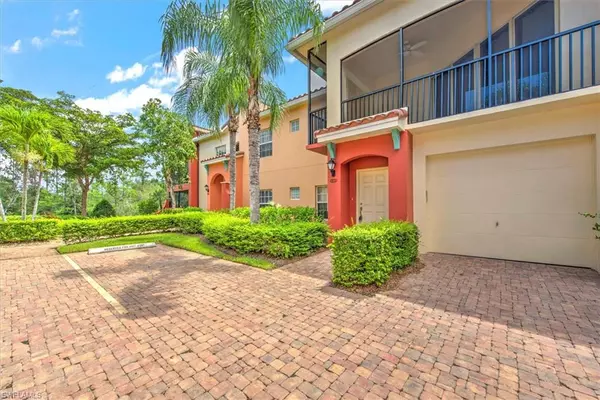 8721 Piazza Del Lago CIR #201,  Estero,  FL 33928