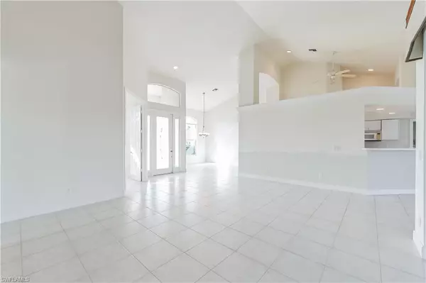 Marco Island, FL 34145,1574 Jamaica CT