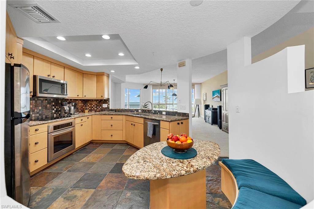 Bonita Springs, FL 34134,260 Barefoot Beach BLVD #305