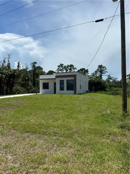 134 Viewpoint DR, Lehigh Acres, FL 33972