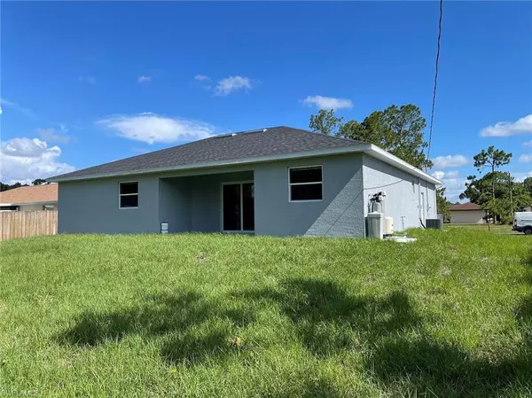 Lehigh Acres, FL 33971,5108 4th ST W