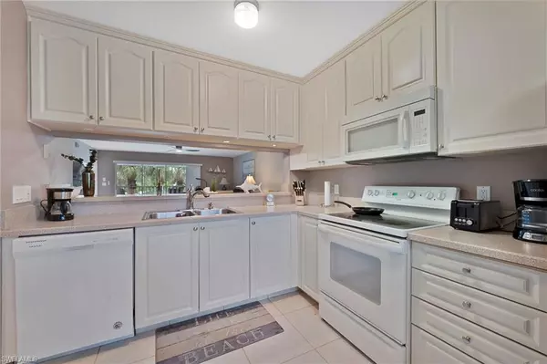 Naples, FL 34112,3002 Sandpiper Bay CIR #A203