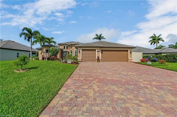 11758 Lady Anne CIR, Cape Coral, FL 33991