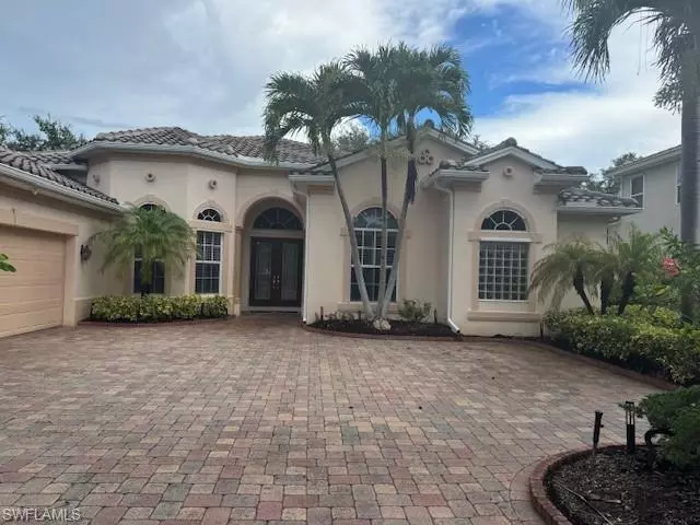 19476 La Serena DR, Estero, FL 33967