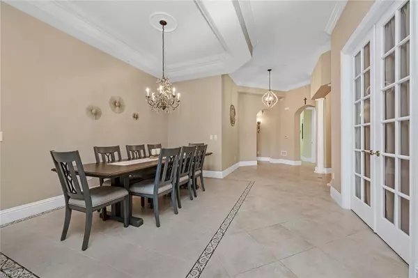 Naples, FL 34114,9279 Menaggio CT #101