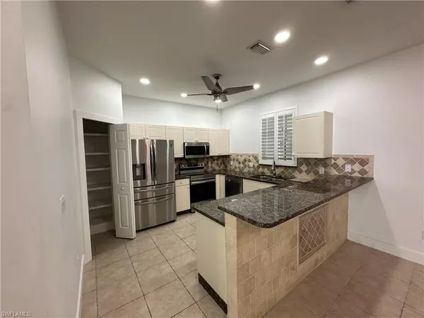 Naples, FL 34119,14936 Summit Place CIR #19