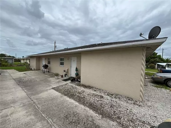 3510/3512 Dora ST, Fort Myers, FL 33916