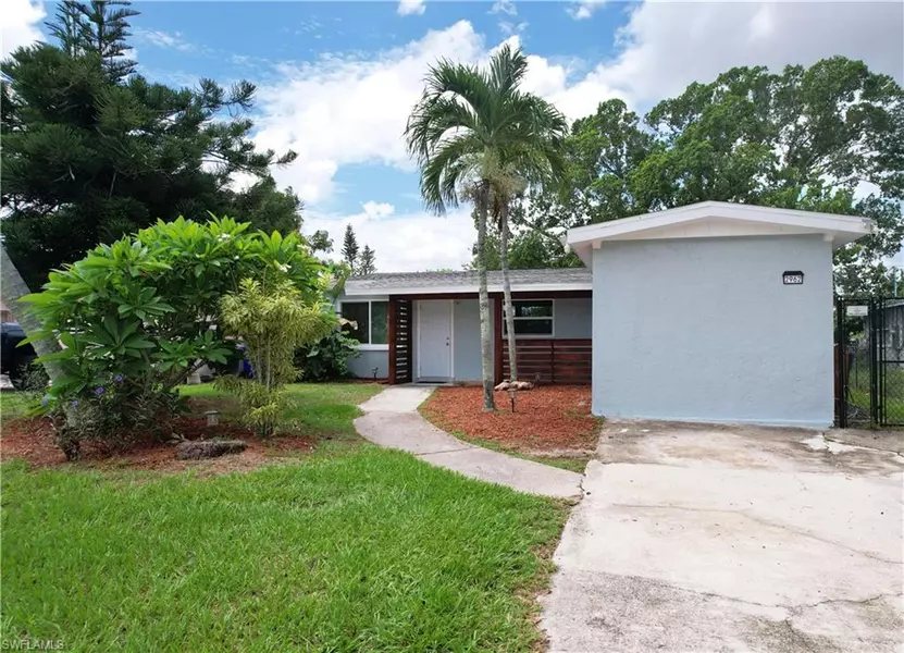 2962 Thomas ST, Fort Myers, FL 33916