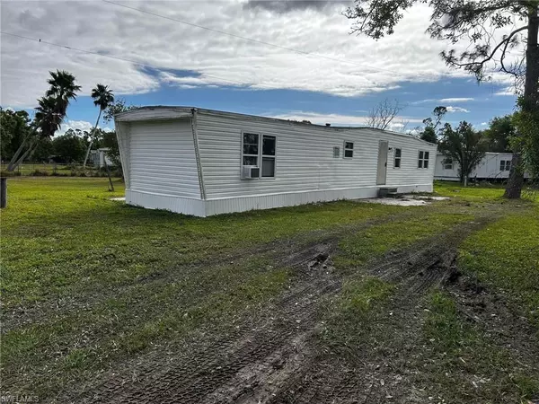 6760 Golden RD, North Fort Myers, FL 33917