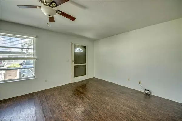 Lehigh Acres, FL 33936,26 Tangerine CT