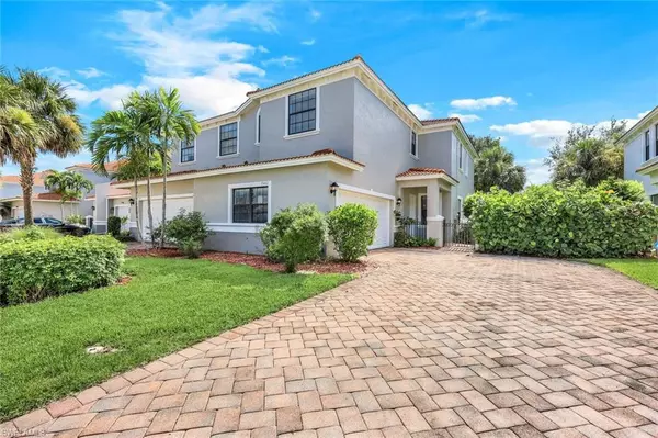 Naples, FL 34119,15462 Summit Place CIR #123