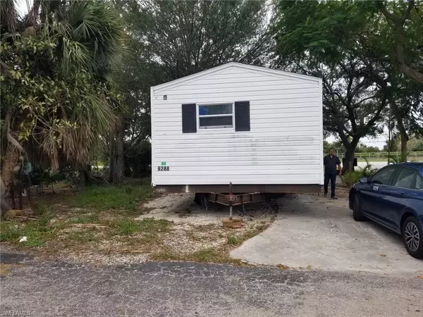 North Fort Myers, FL 33917,258 Lamplighter LN