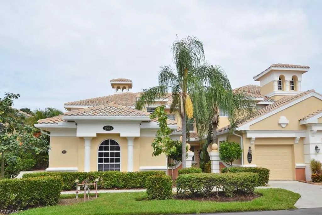 Naples, FL 34114,3985 Deer Crossing CT #201