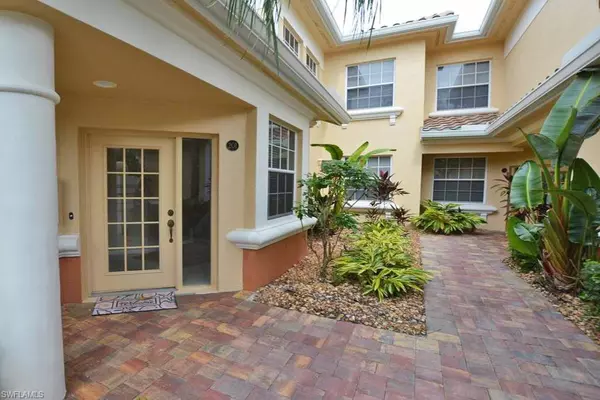 Naples, FL 34114,3985 Deer Crossing CT #201