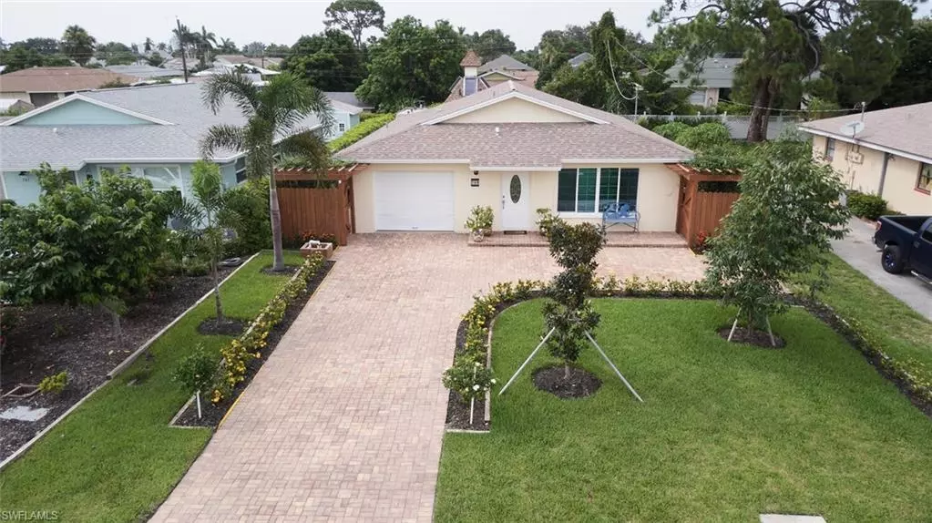 749 95th AVE N, Naples, FL 34108