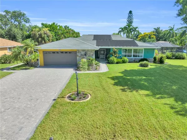 1359 Tanglewood PKWY, Fort Myers, FL 33919