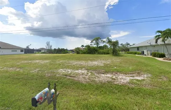 2370 NW 37th PL, Cape Coral, FL 33993