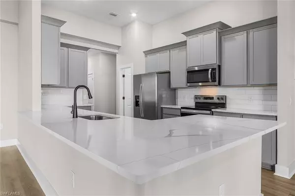 Cape Coral, FL 33914,2720 SW 11th AVE