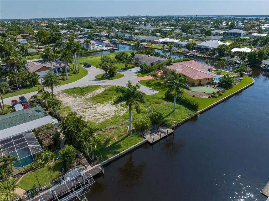 Cape Coral, FL 33904,846 Montclaire CT