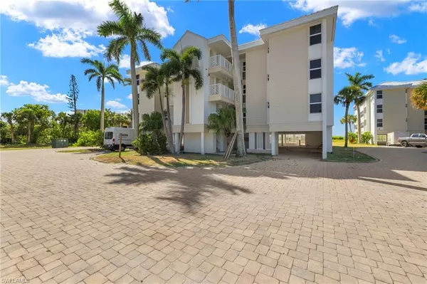 Sanibel, FL 33957,635 E Gulf DR #C201