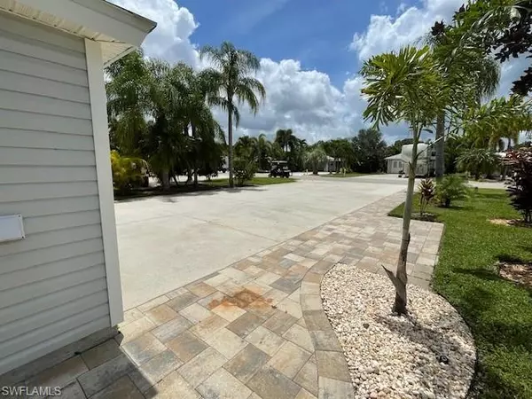 Fort Myers, FL 33905,5801 PATHWOOD CT