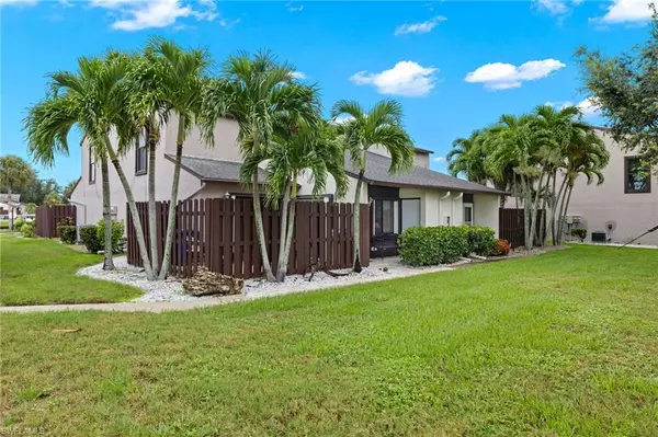 8977 Somerset BLVD, Fort Myers, FL 33919