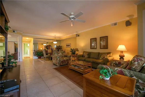 Naples, FL 34119,526 Laguna Royale BLVD #302