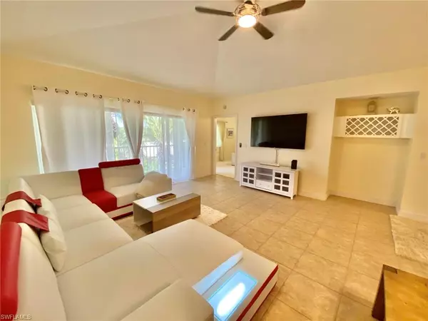 Naples, FL 34108,230 Sugar Pine LN #230