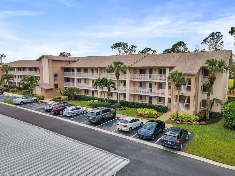 7340 Glenmoor LN #3204, Naples, FL 34104