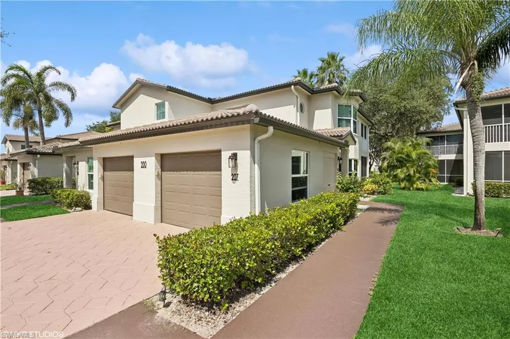 Naples, FL 34110,200 Diamond CIR #207