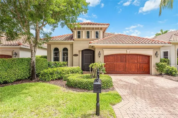 9123 Cherry Oaks LN, Naples, FL 34114