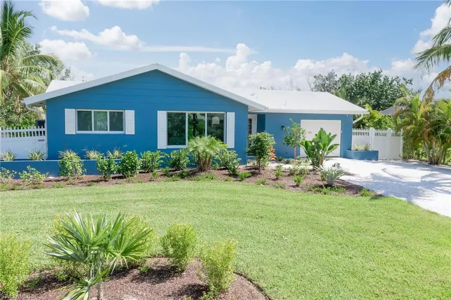 1643 Bunting LN, Sanibel, FL 33957