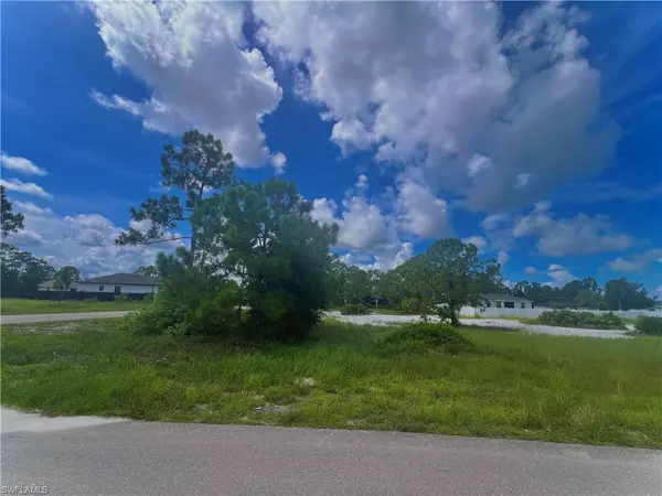 3701 28th ST SW, Lehigh Acres, FL 33976