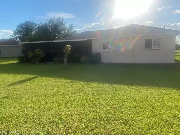 Lehigh Acres, FL 33936,1622 Cheshire CIR E