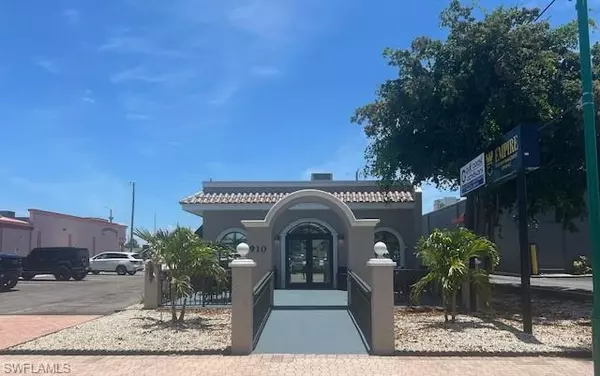 Cape Coral, FL 33904,910 Cape Coral PKWY E