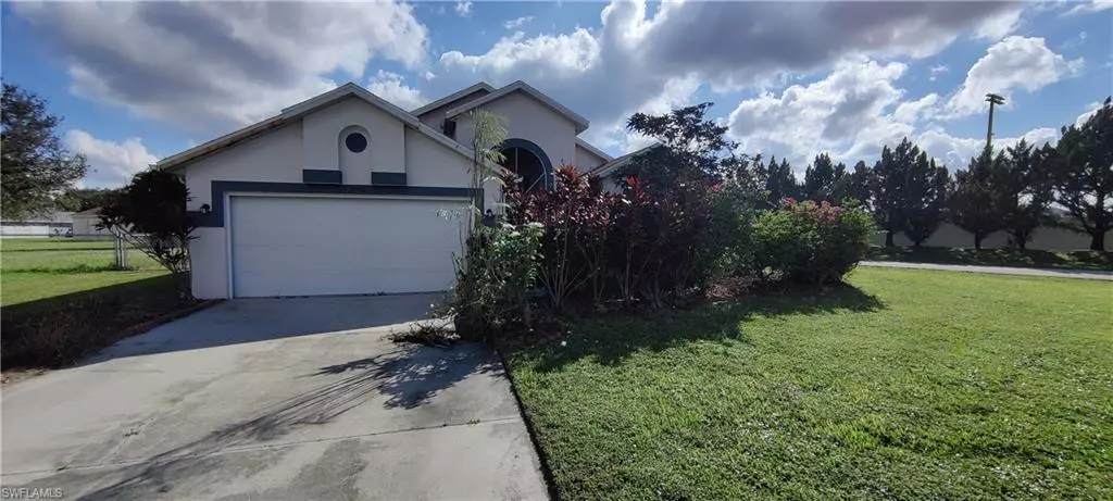 1500 Fieldhouse CT, Lehigh Acres, FL 33971