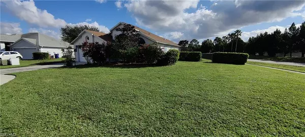 1500 Fieldhouse CT, Lehigh Acres, FL 33971