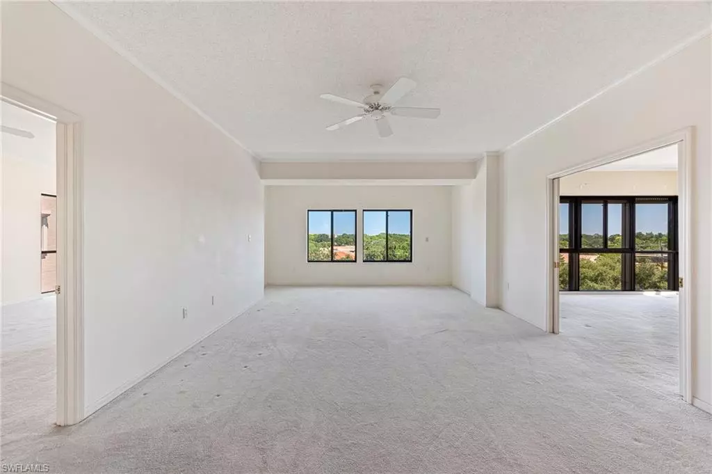 Naples, FL 34110,900 Arbor Lake DR #9-501