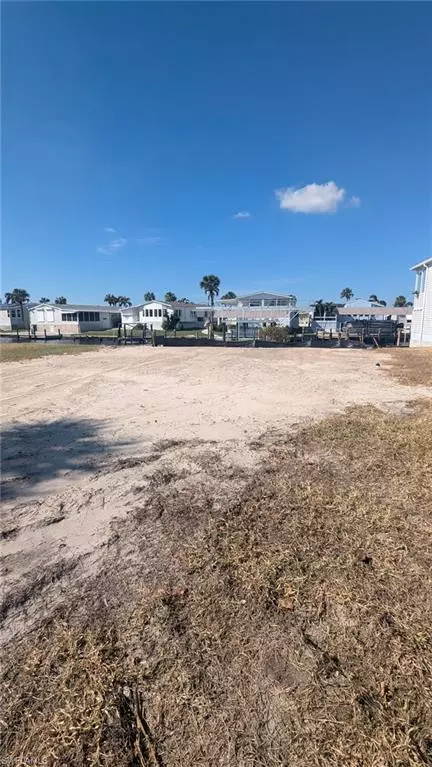 Fort Myers Beach, FL 33931,17860 Stevens BLVD