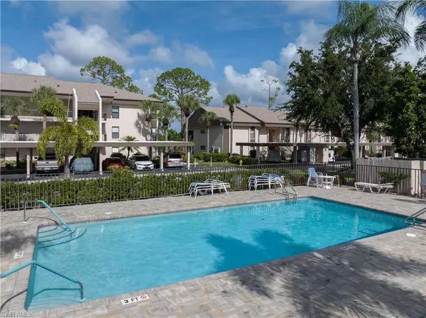 Fort Myers, FL 33907,5845 Trailwinds DR #523