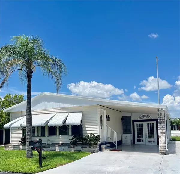 2965 Longview LN, North Fort Myers, FL 33917