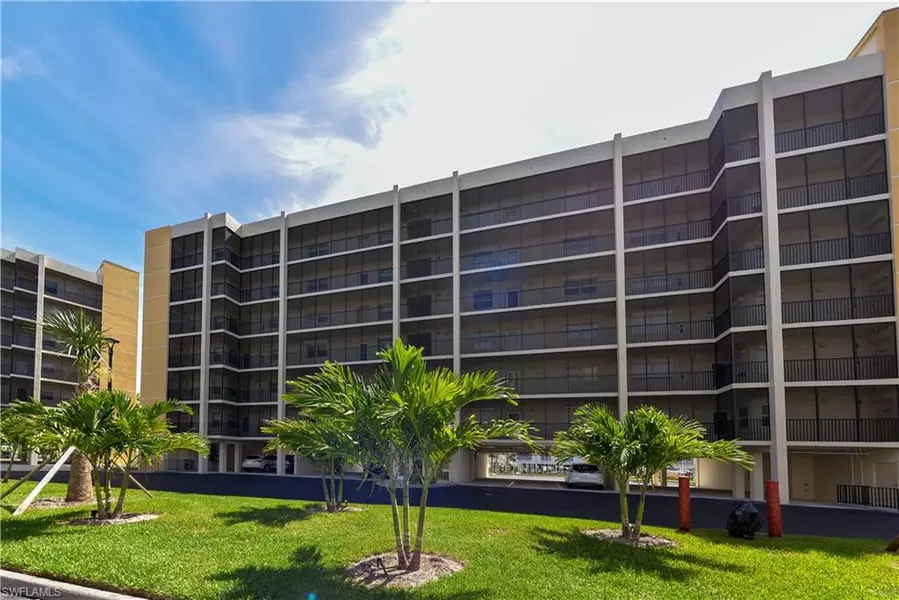 4431 Bay Beach LN #522, Fort Myers Beach, FL 33931