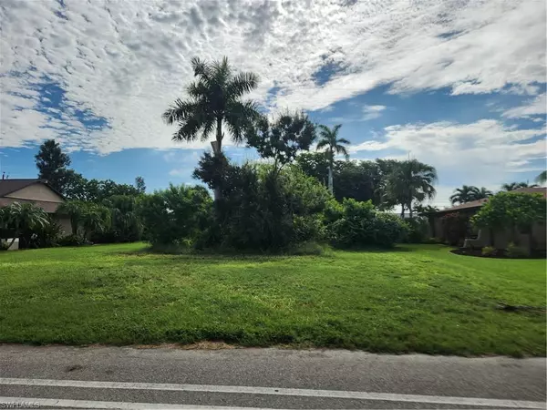 2545 Shelby PKWY, Cape Coral, FL 33904