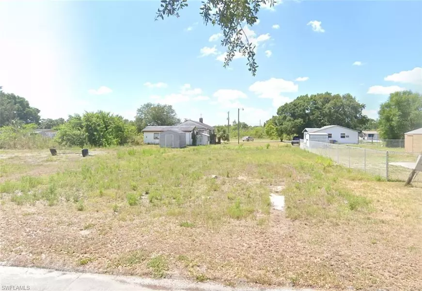 23180 Avenue B, Alva, FL 33920