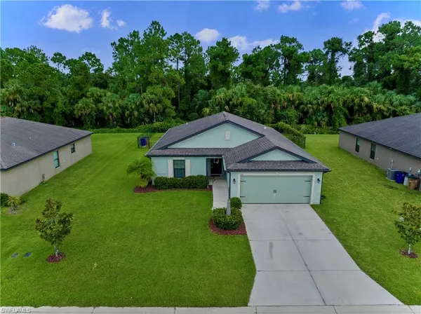 721 Evening Shade LN, Lehigh Acres, FL 33974