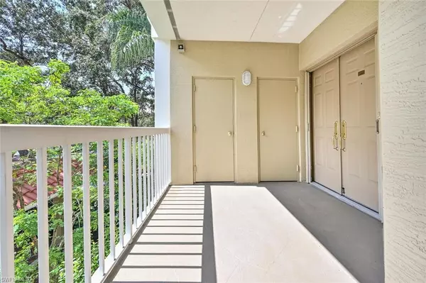 Naples, FL 34108,6549 Marissa LOOP #26