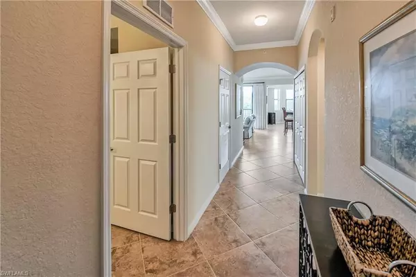 Naples, FL 34113,9735 Acqua CT #622