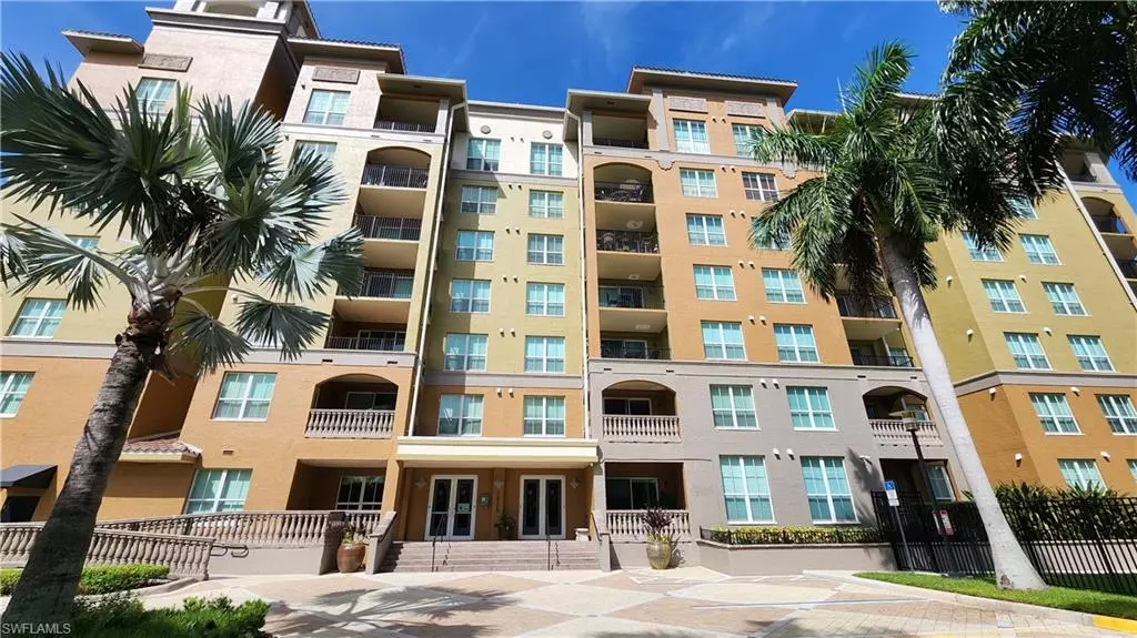 2825 Palm Beach BLVD #303, Fort Myers, FL 33916