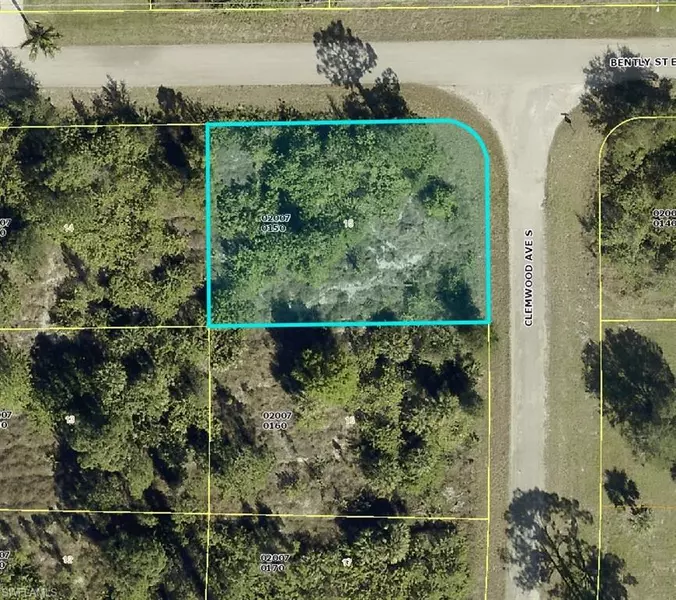 CORNER LOT S AVE, Lehigh Acres, FL 33974